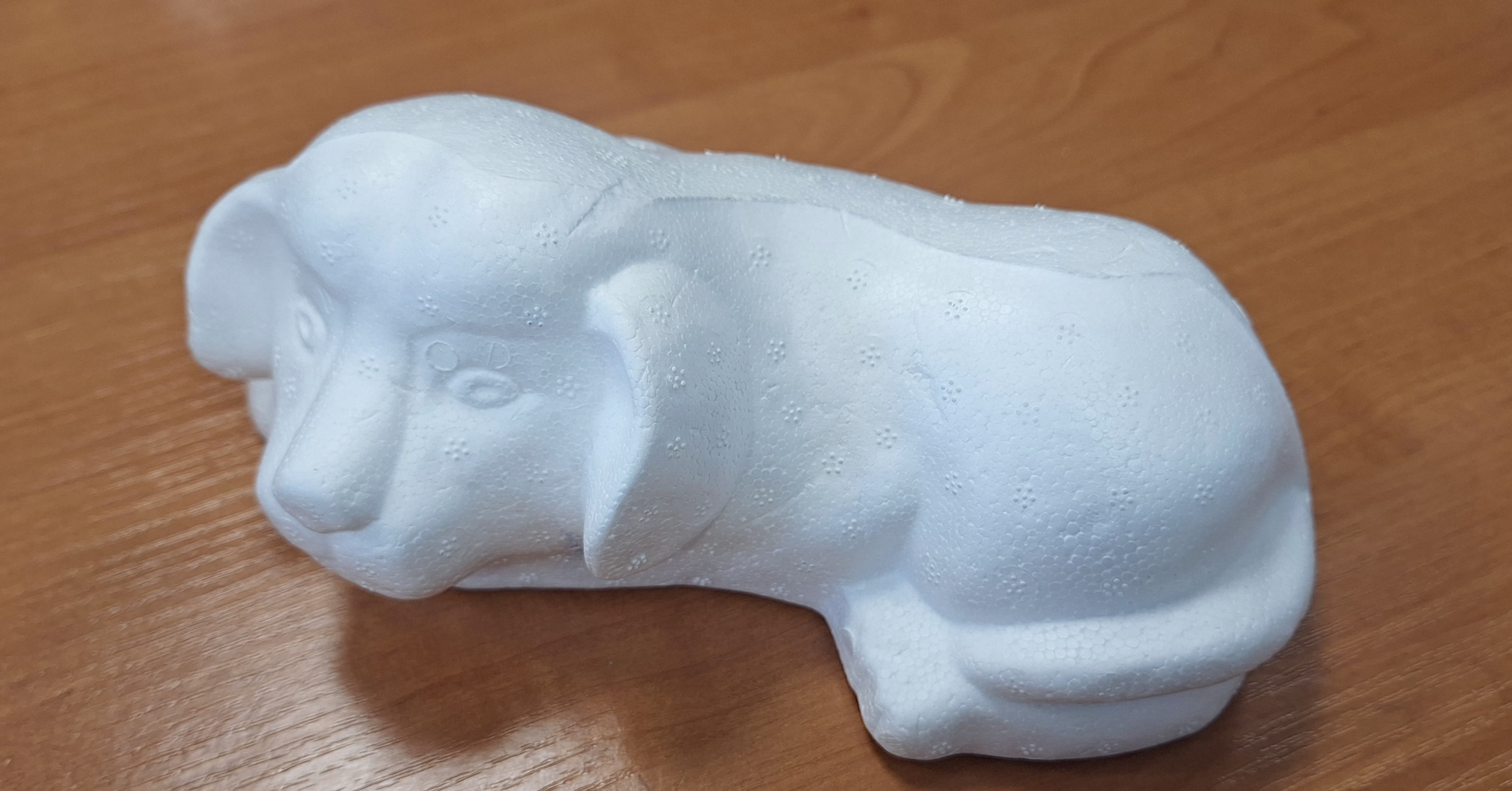  Polystyrénový pes 18 cm