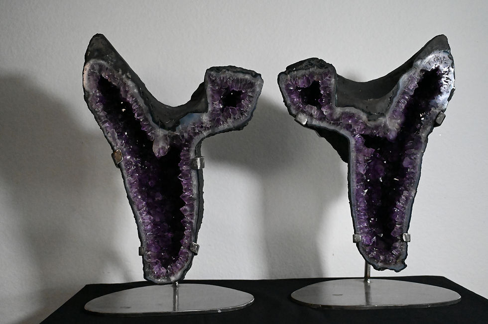 Thumbnail: Amethyst Geode Sisters