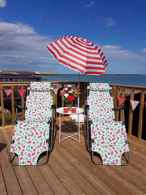 Ladybird Beach Hut Sunloungers & Deck | Ladybird Seascapes  