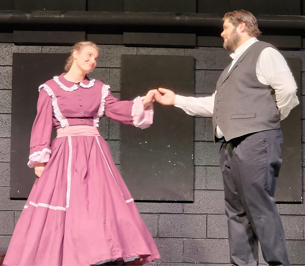 Herr und Frau Stossel würden sich freuen, Sie bei der Aufführung begrußen zu dürfen.