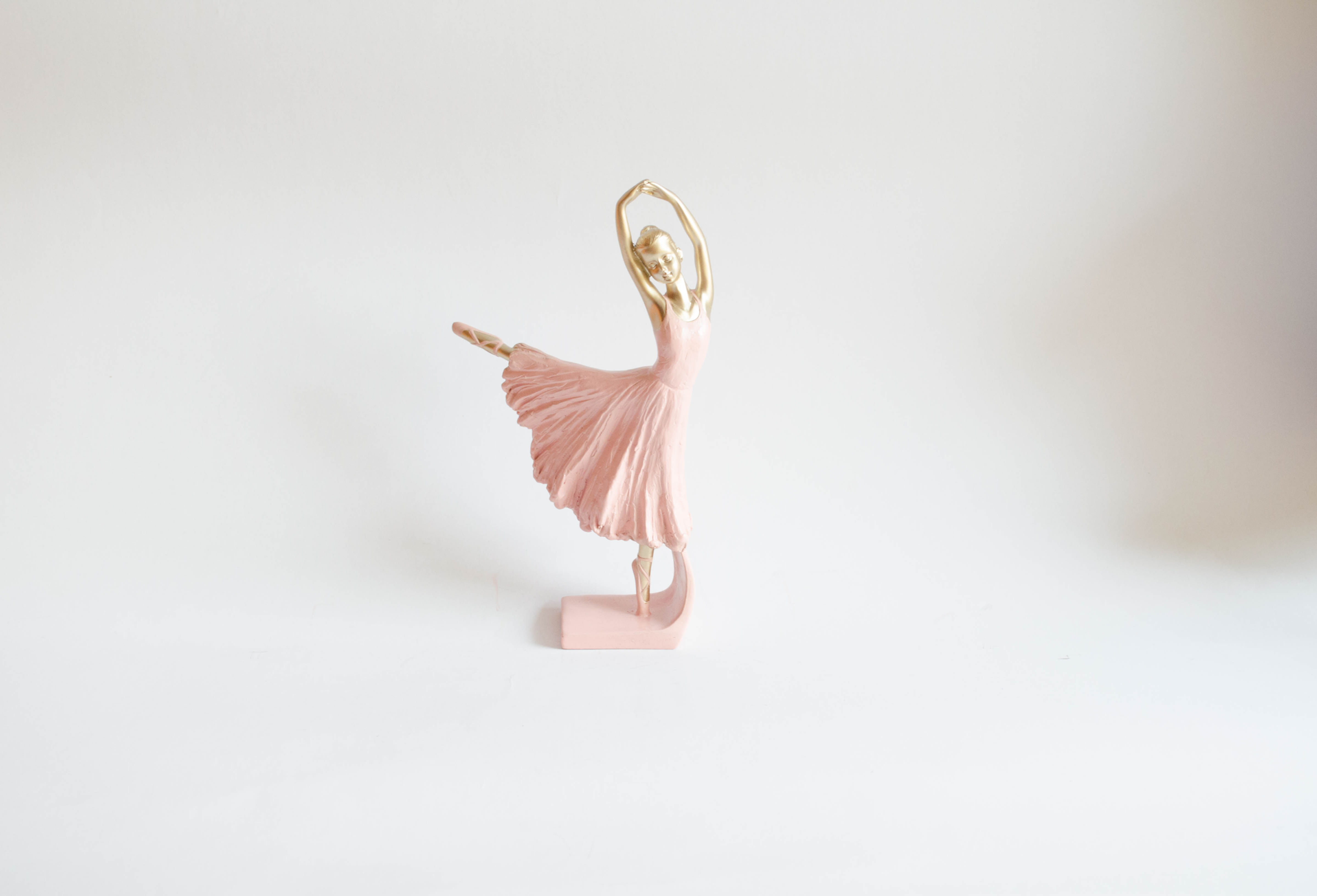 Bailarina perna alta