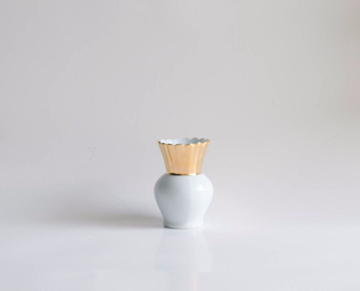 Vaso Coroa branco e dourado