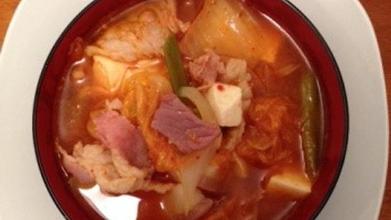 ★ SP7. Kim Chi Kyee Gae ( Hot and sour soup)