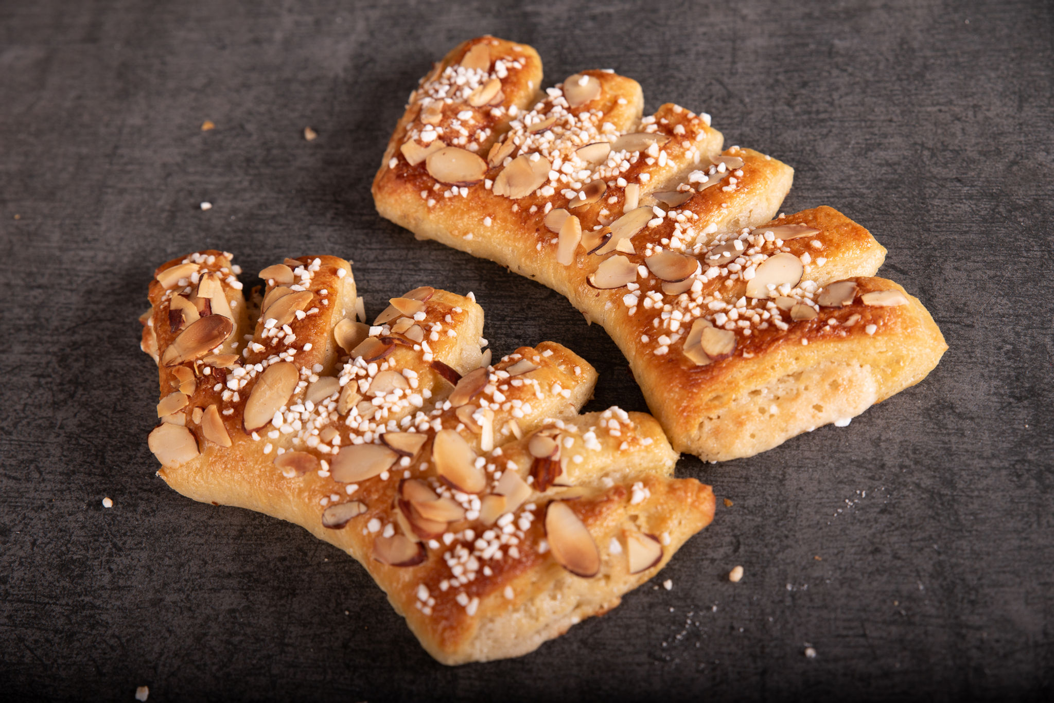 Almond Bear Claw (3/4 dozen)