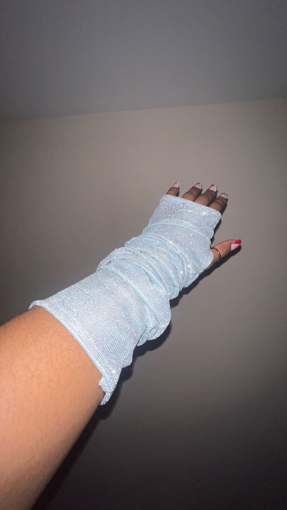 Thumbnail: Howlite - Baby Blue LONGLINE Glitter Gloves - L’Rochaé