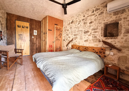 Bedroom 2 - Blue Daisy House / as double bed