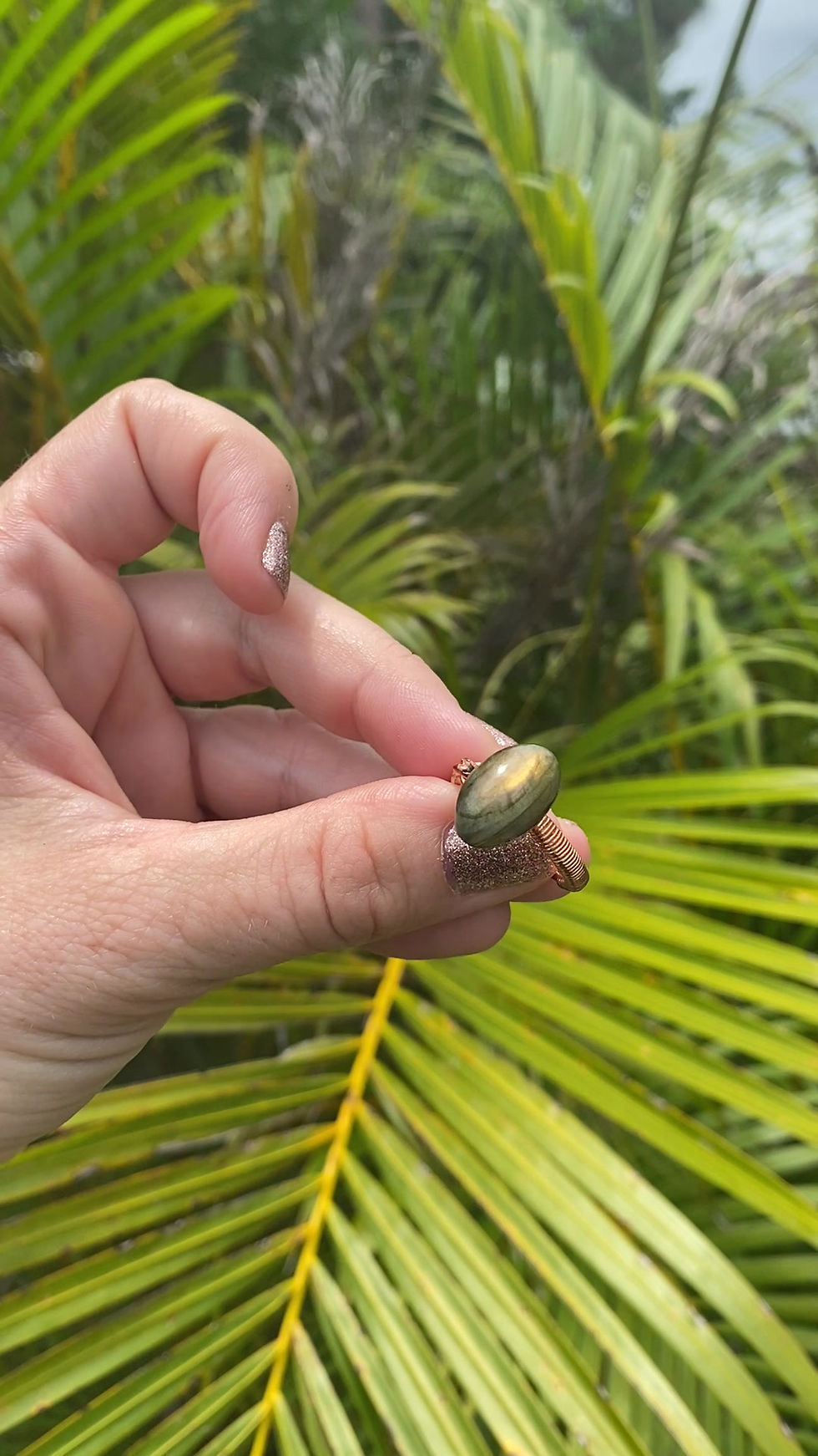 Thumbnail: Labradorite - Size 7.5