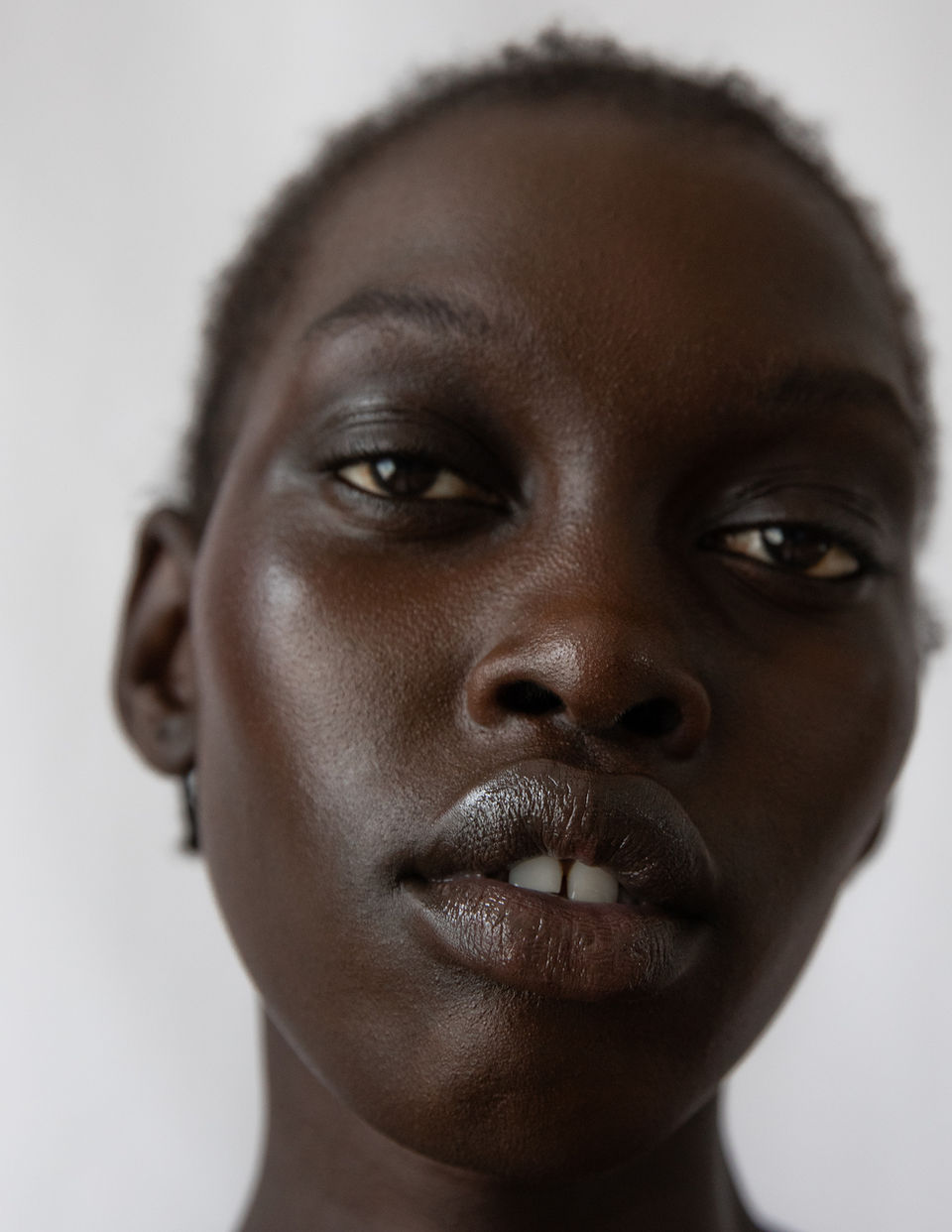 natural retouching, natural light portrait, beauty photographer London, skin texture, skincare photographer  