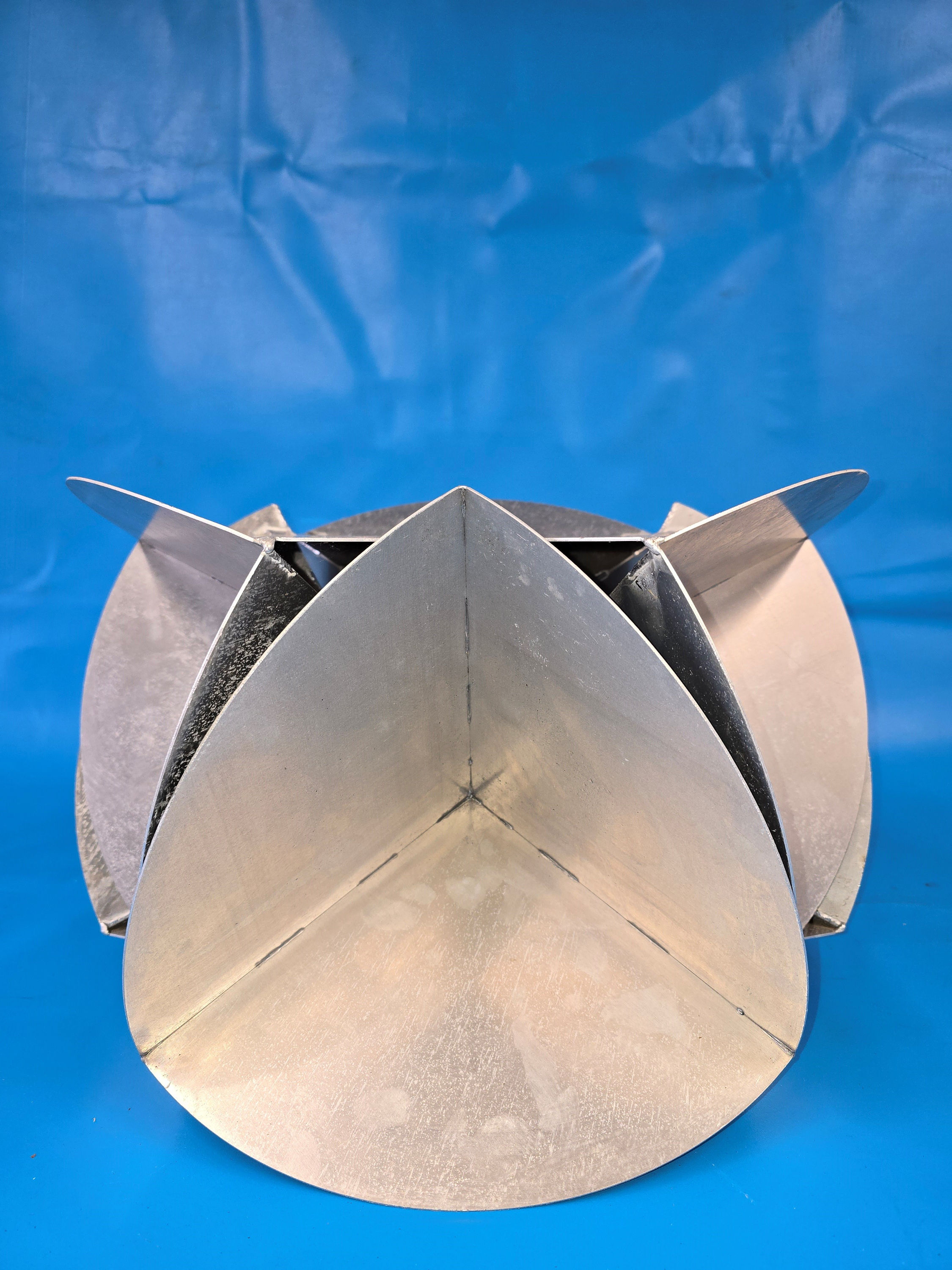 6 piece Trihedral Cluster