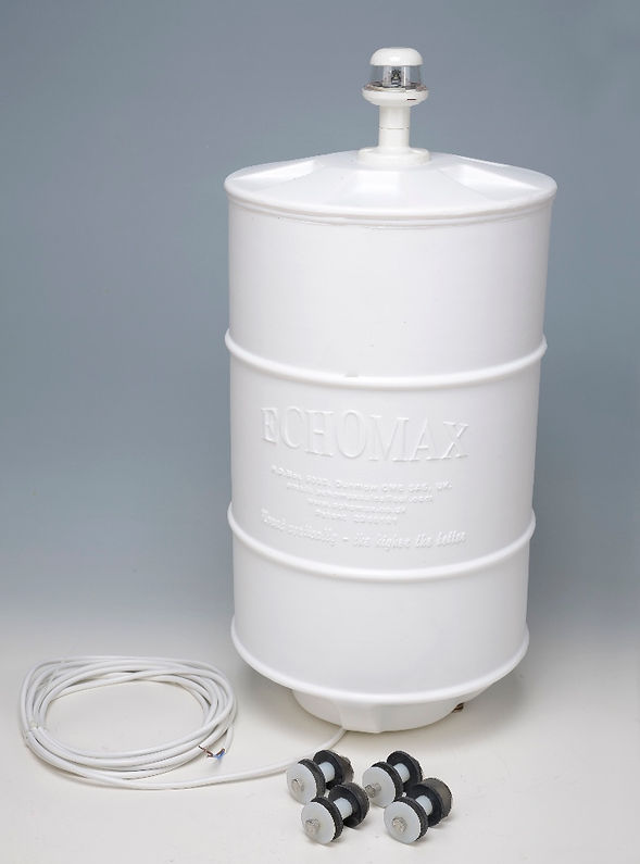 Echomax EM230 Mid Basemount with Orionis LED