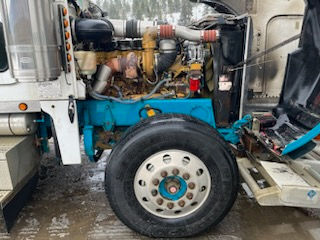 Thumbnail: 1999 Peterbilt 379 w/Cat Engine