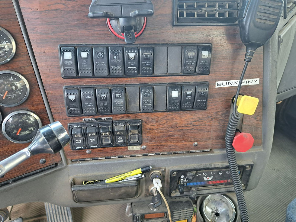 Thumbnail: 1999 Western Star w/single axle jeep & Brodex Tri-axle Log trailer