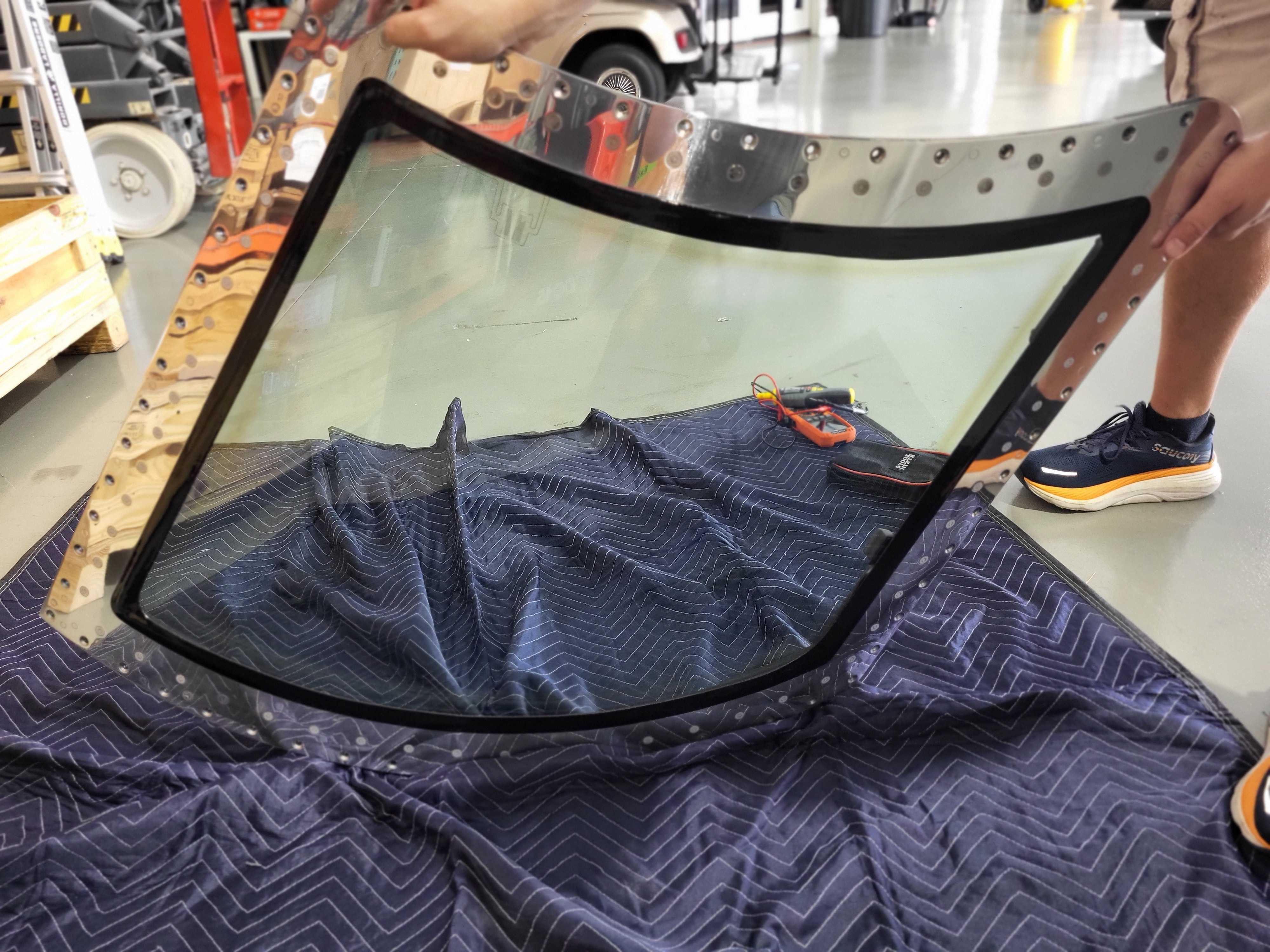 Windshield Assembly Gulfstream L/H Windshield Assembly 1159SCB5102-13 | Jet Parts Liquidator