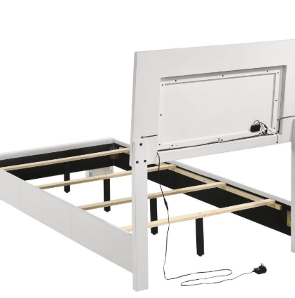 Thumbnail: 4 Piece bedroom set white high gloss