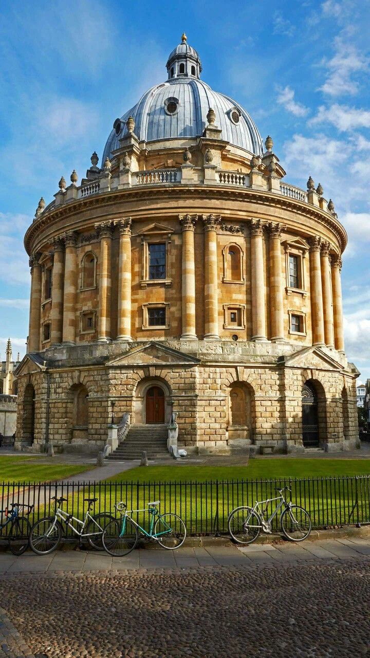 Everything You Need to Know About Planning a Wedding in Oxford, England