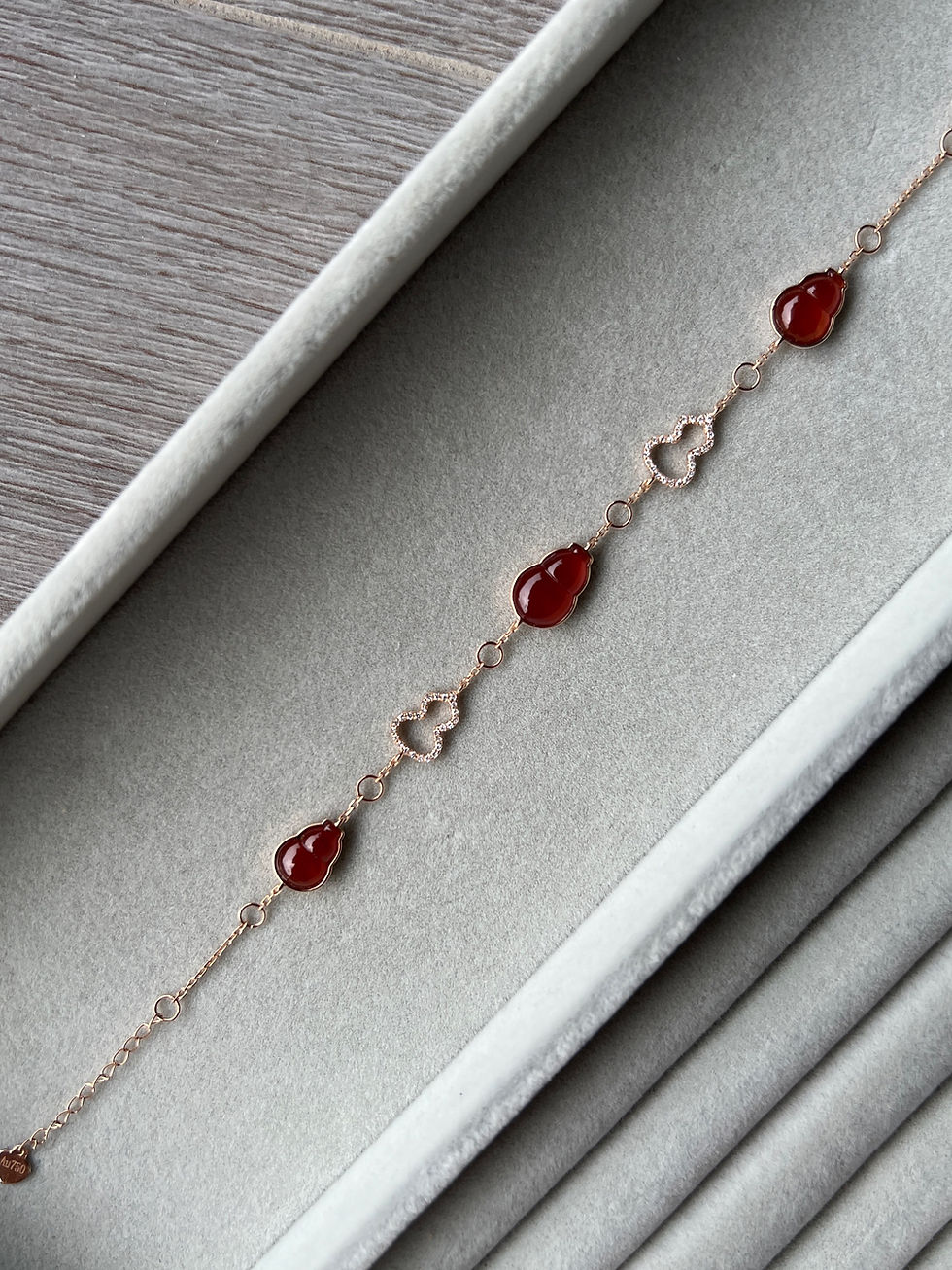 Thumbnail: Auspicious Hulu Bracelet 
