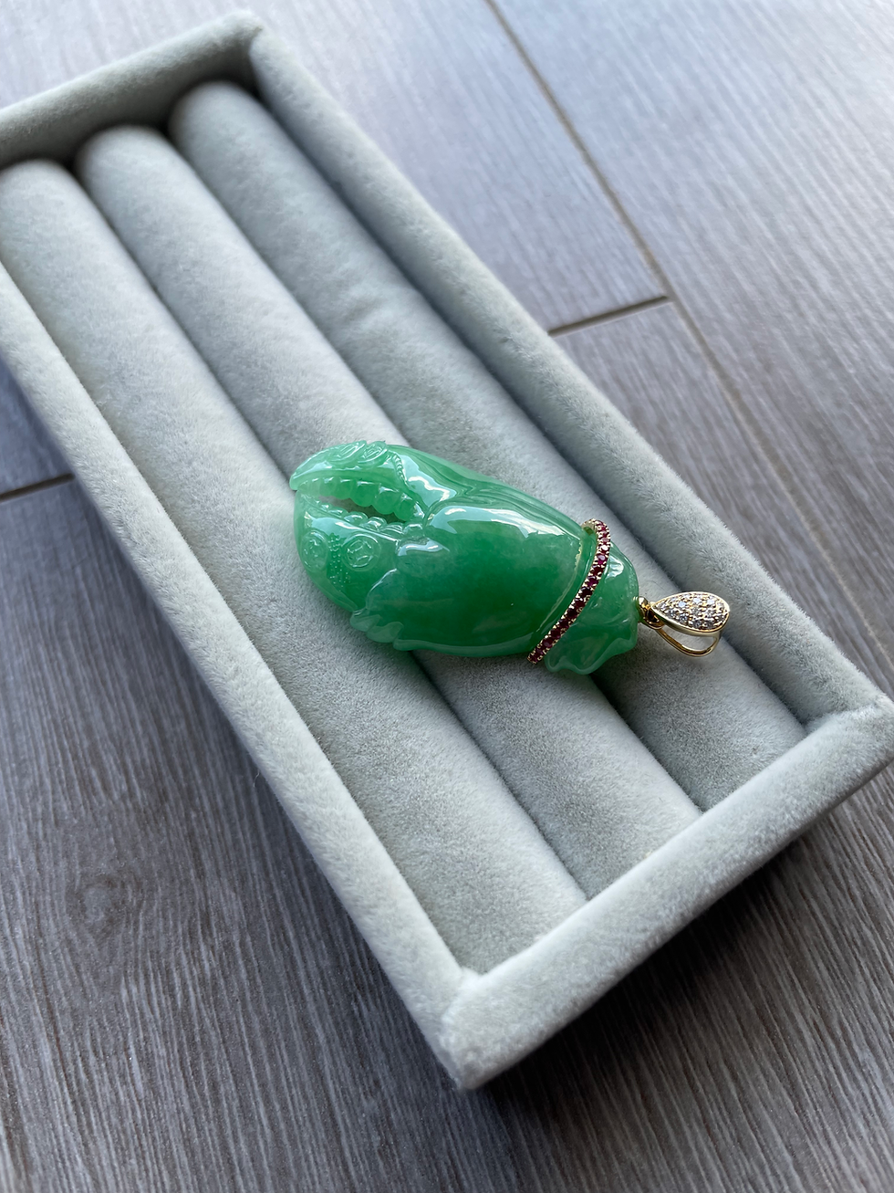 Thumbnail: Superior Rich Green Money Claw Pendant