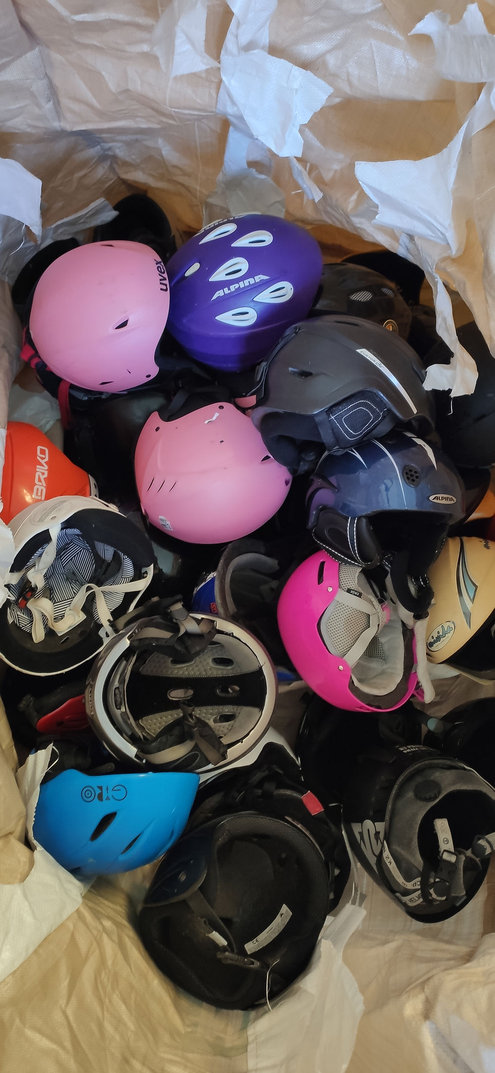 Thumbnail: 20 X Kaski bez regulacji (cena za sztukę 2 Euro)