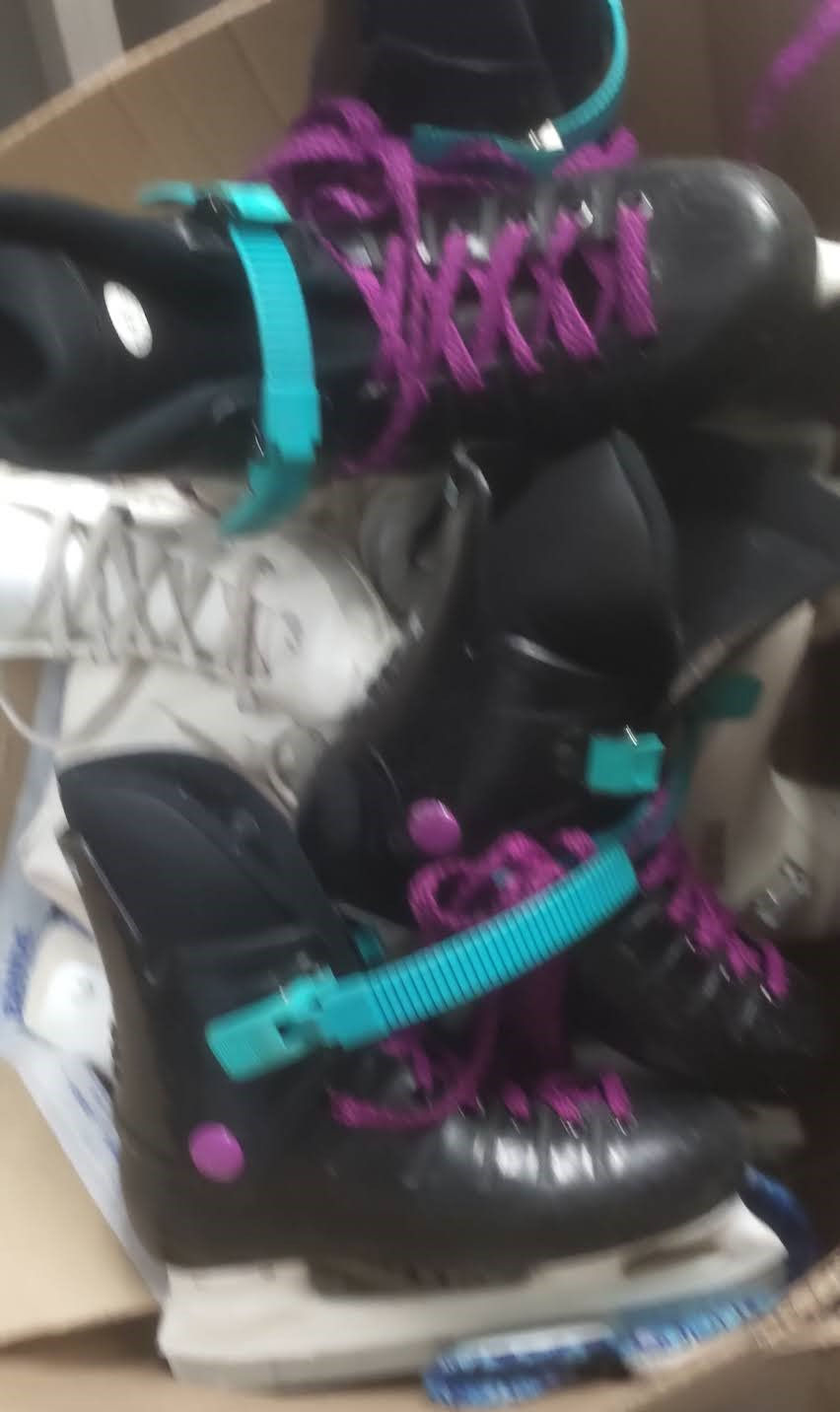 Thumbnail: 60 X Łyżwy (cena za parę 4 Euro)