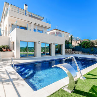 Luxury house