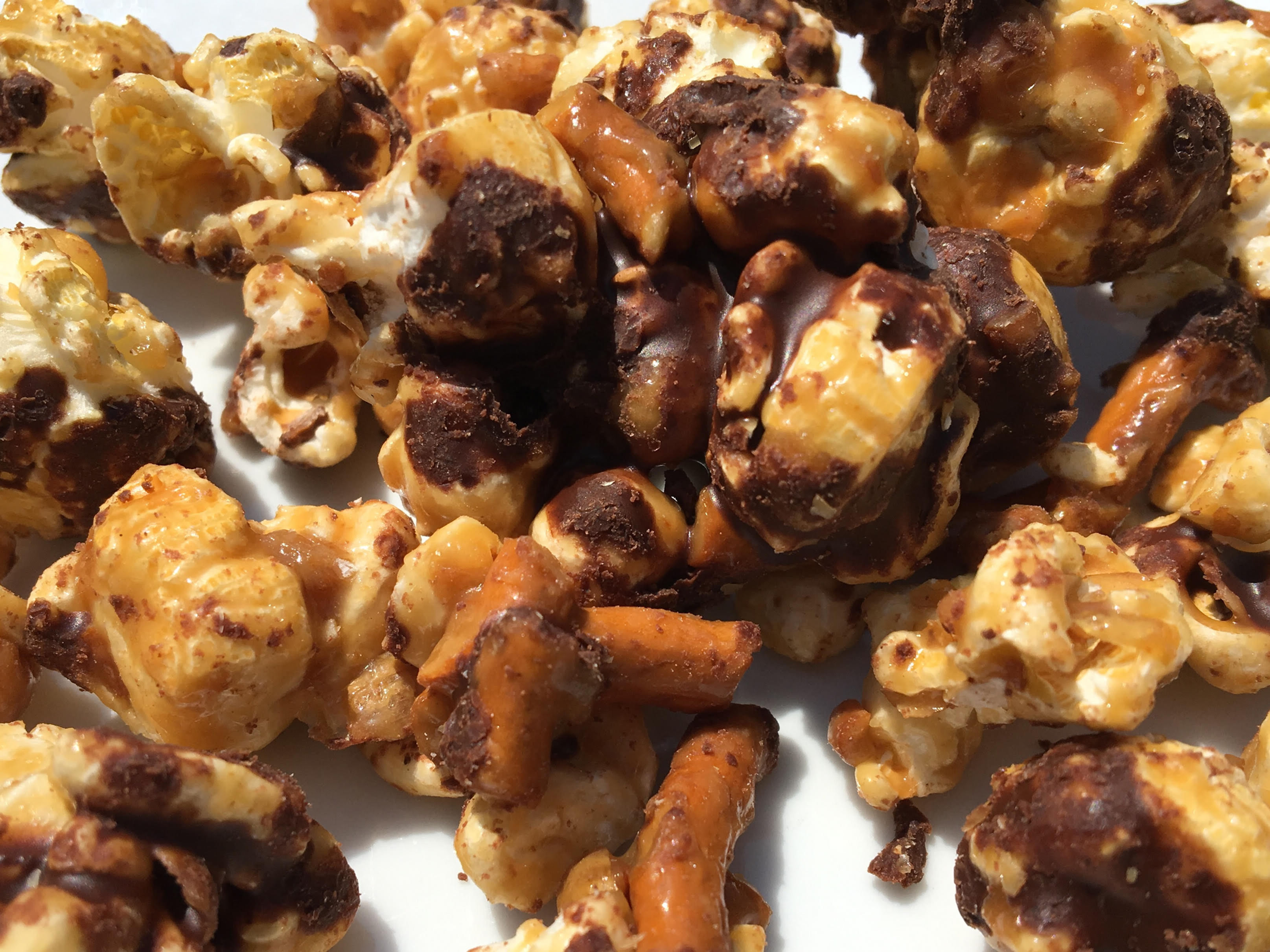 Chocolate Drizzled Pretzel! 🥨