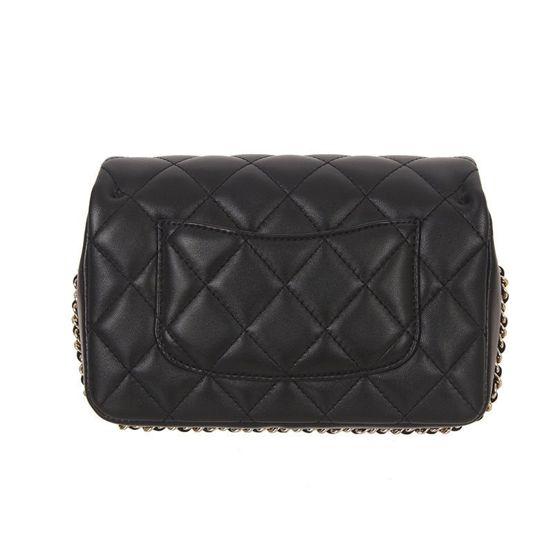 Thumbnail: CHANEL Logo Pearl Chain Bag 