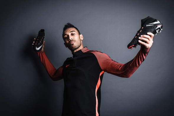 NIKE HYPERVENOM 3 STRIKE NIGHT