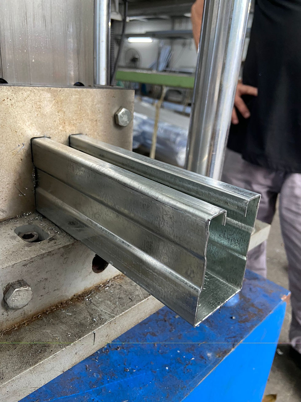 Thumbnail: Heavy Duty Steel Side Guide