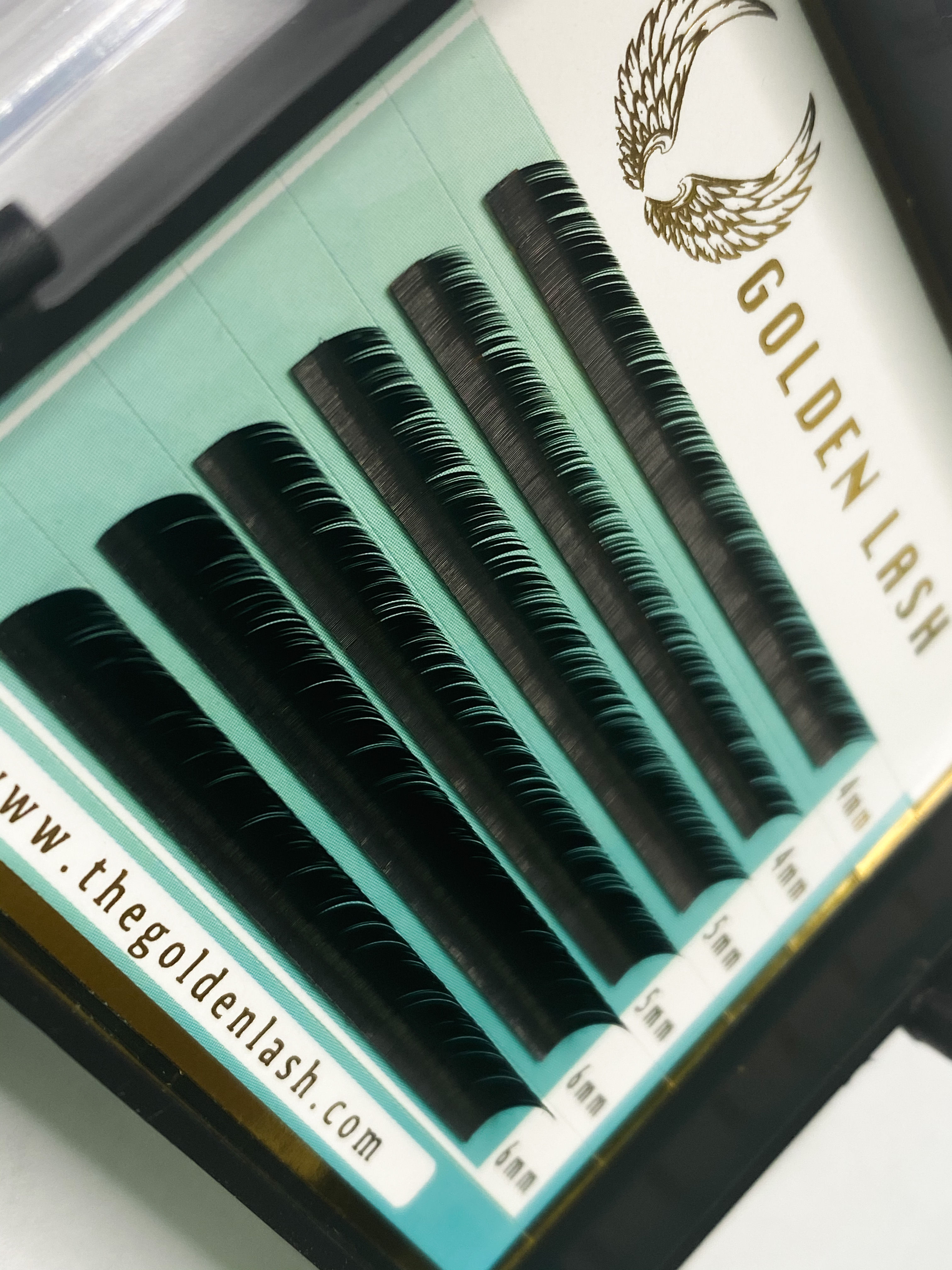Short Length Volume lashes (0.05)
