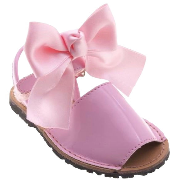 Spanish bow sandals
