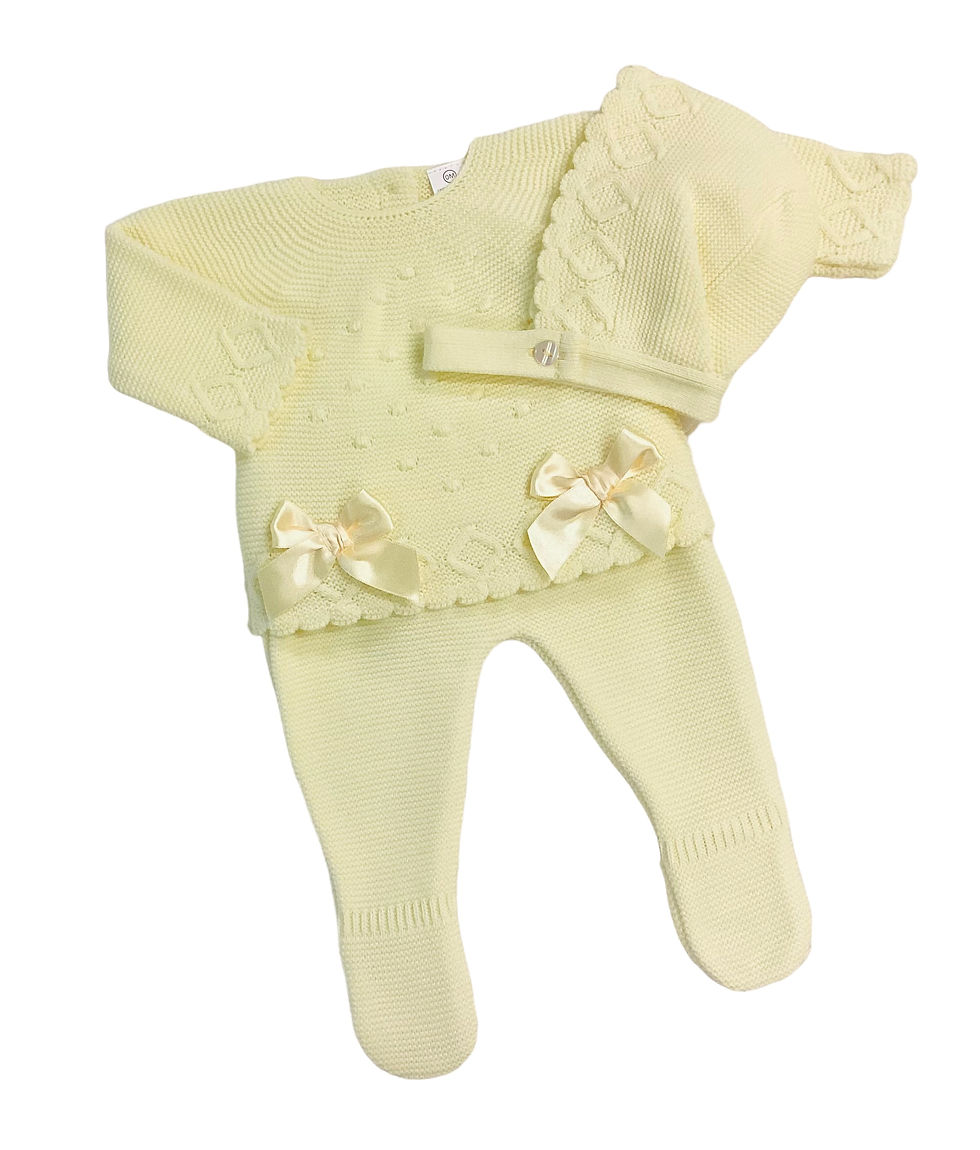 Bow trouser set with bonnet