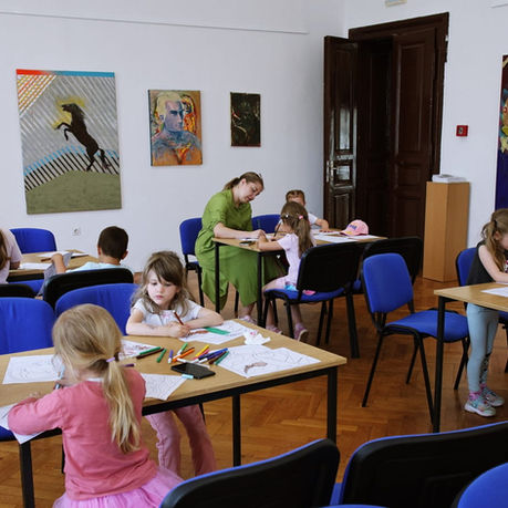 Djeca iz Dječjeg vrtića Ciciban posjetila izložbu u Muzeju Gacke