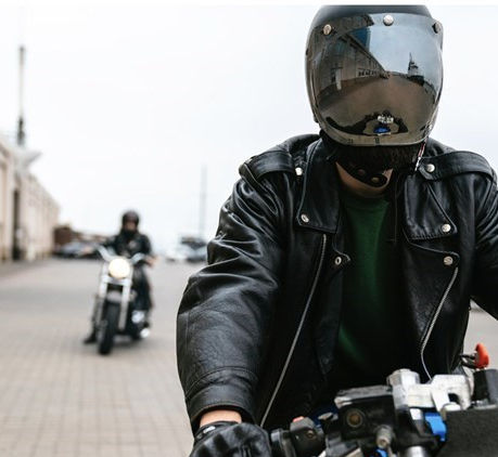 Motociklisti teško ozlijeđeni u prometnoj nesreći