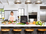 Summer's Table is on a mission to provide beautiful + balanced food with a focus on sustainability + quality. 