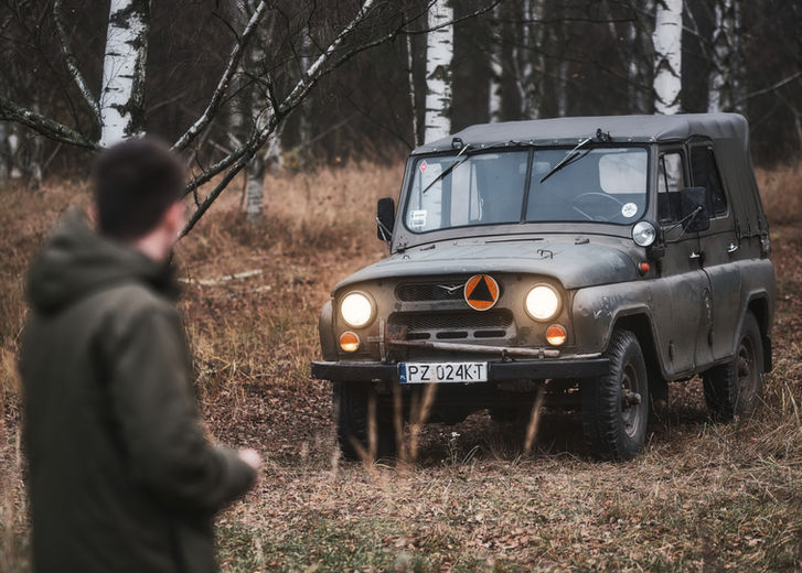 Zabytkowy rosyjski samochód terenowy, zaprojektowany dla Sowieckiej Armii Ludowej. UAZ 469B
Ten konkretny egzemplarz od początku służył w Polskim Wojsku Ludowym.
Słynne legendarne 4x4!