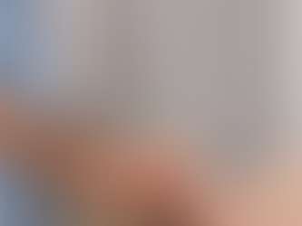 Physiotherapeut behandelt am Kopf