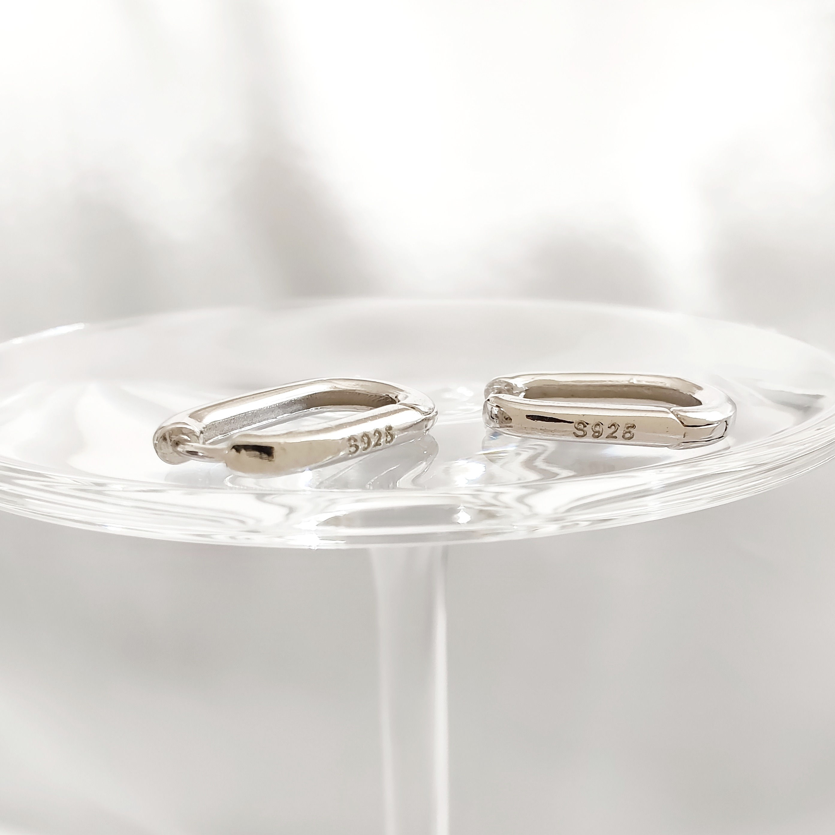 עגילים צמודים ג'ניפר