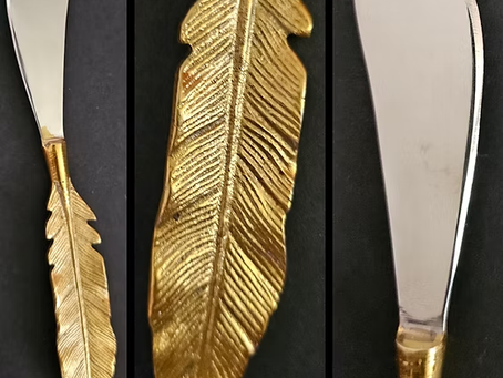 Elegant Gold Leaf Spreader Set