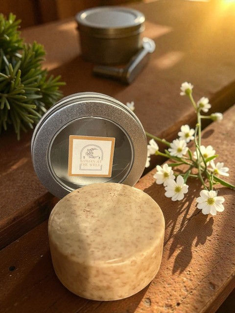 Minimalist Conditioner Bar