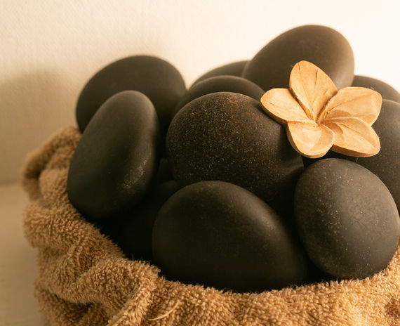 滑らかな感触が心地よいホットストーンは温泉のようなパワー♪