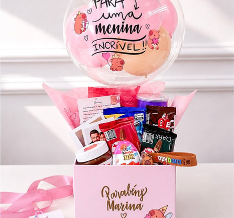 Cesta infantil de aniversário personalizada