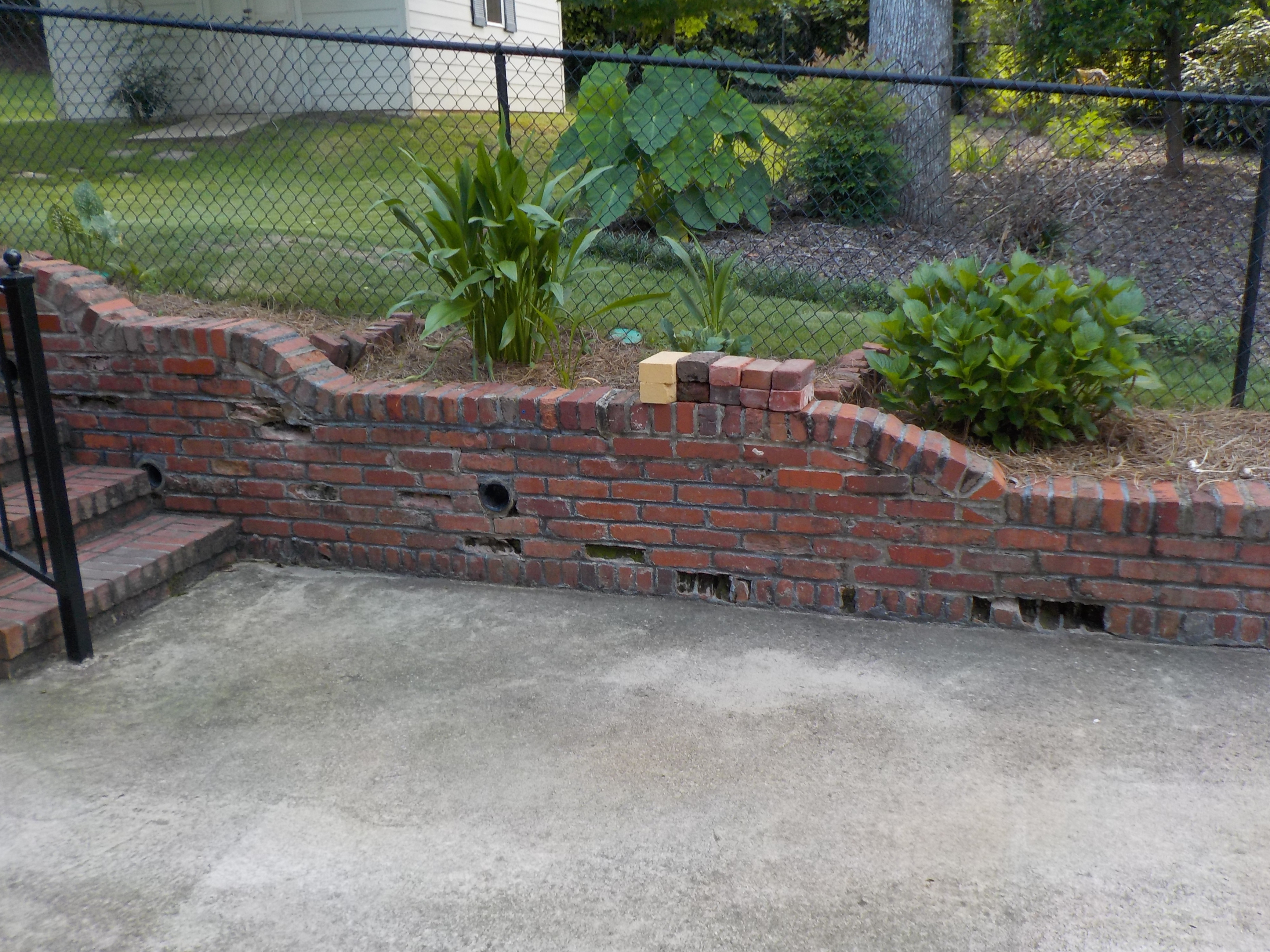 Hoover retaining wall