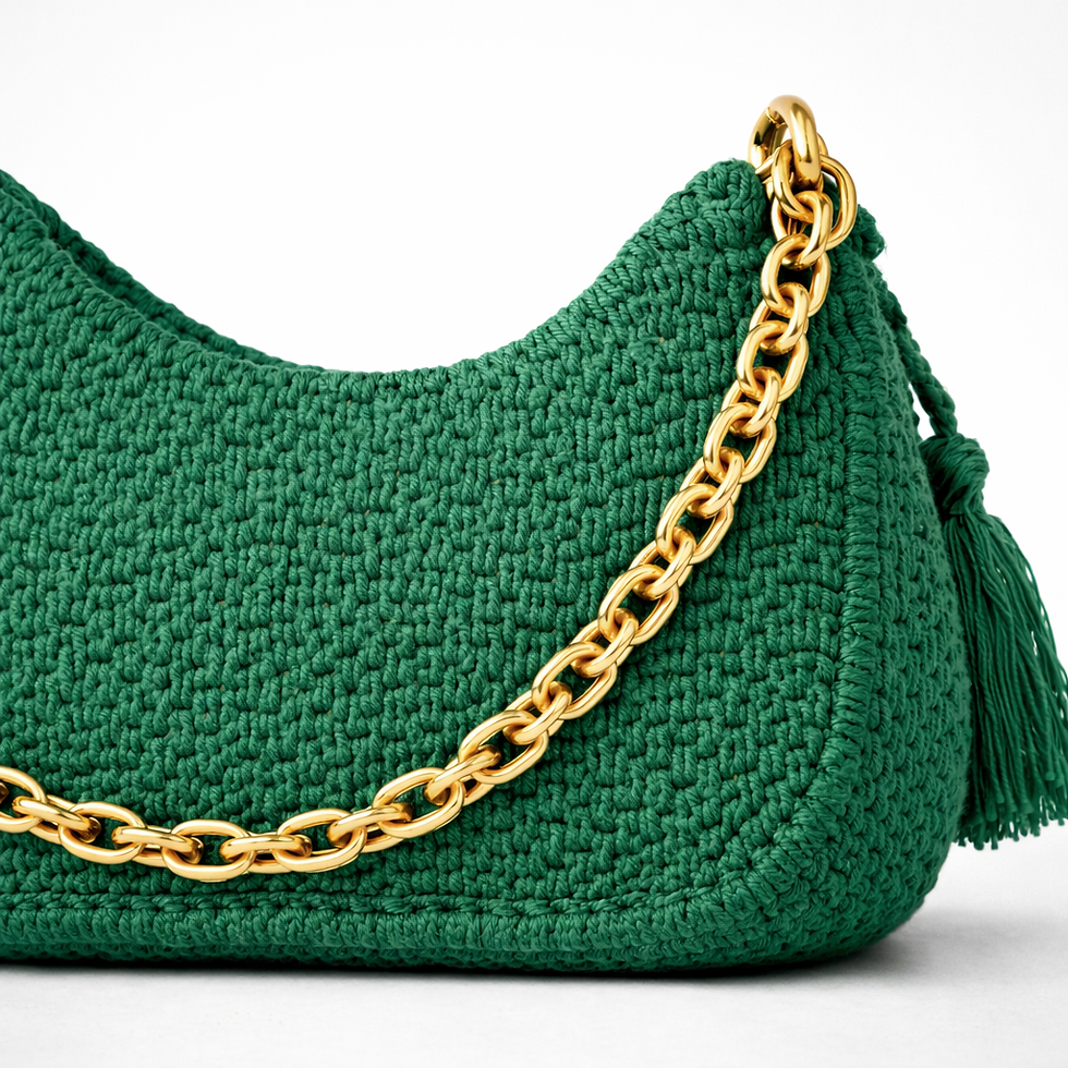 Miniatura: Close da tapeçaria verde Éclosion MD Création, mostrando a trama grossa artesanal e a corrente dourada MD Création.