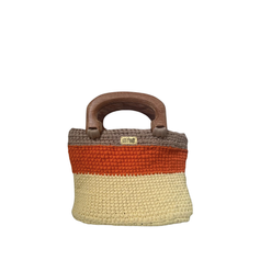 Bolsa feminina
Diversité MD Création em crochê bege, laranja & amarelo creme.