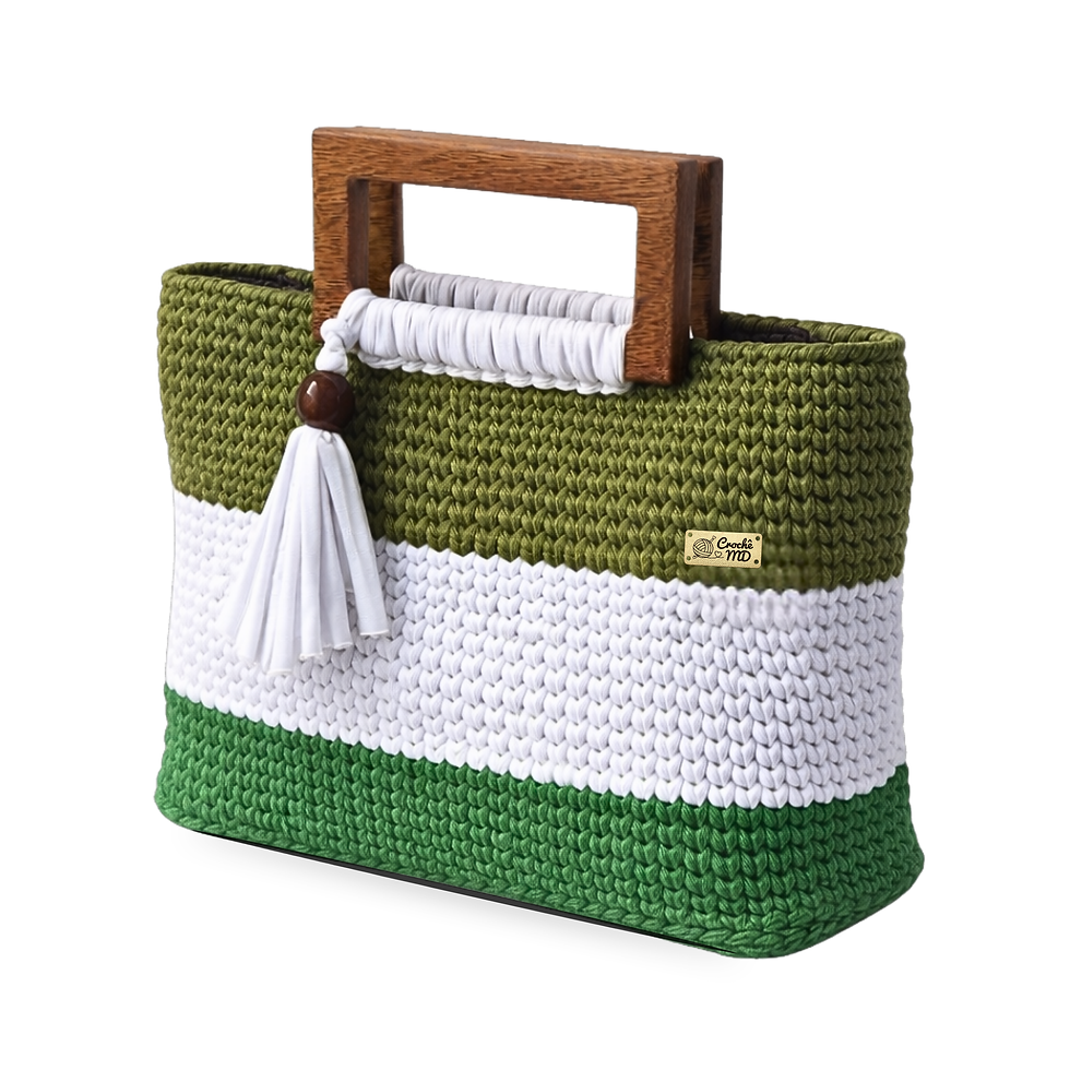 Bolsa feminina de crochê Sève MD Création em verde, branco e oliva, vista 3/4 com textura artesanal.