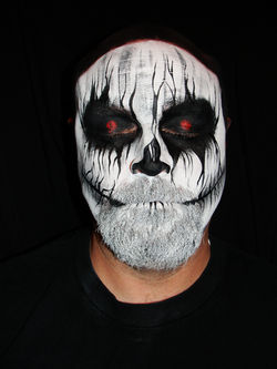 2016-10-31 jeff scary eyes closed