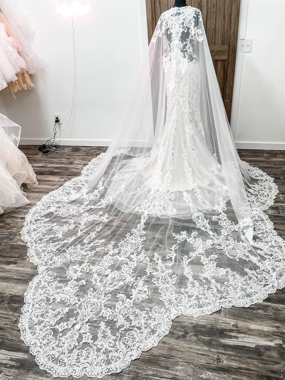 Thumbnail: Exquisite Lace Cape