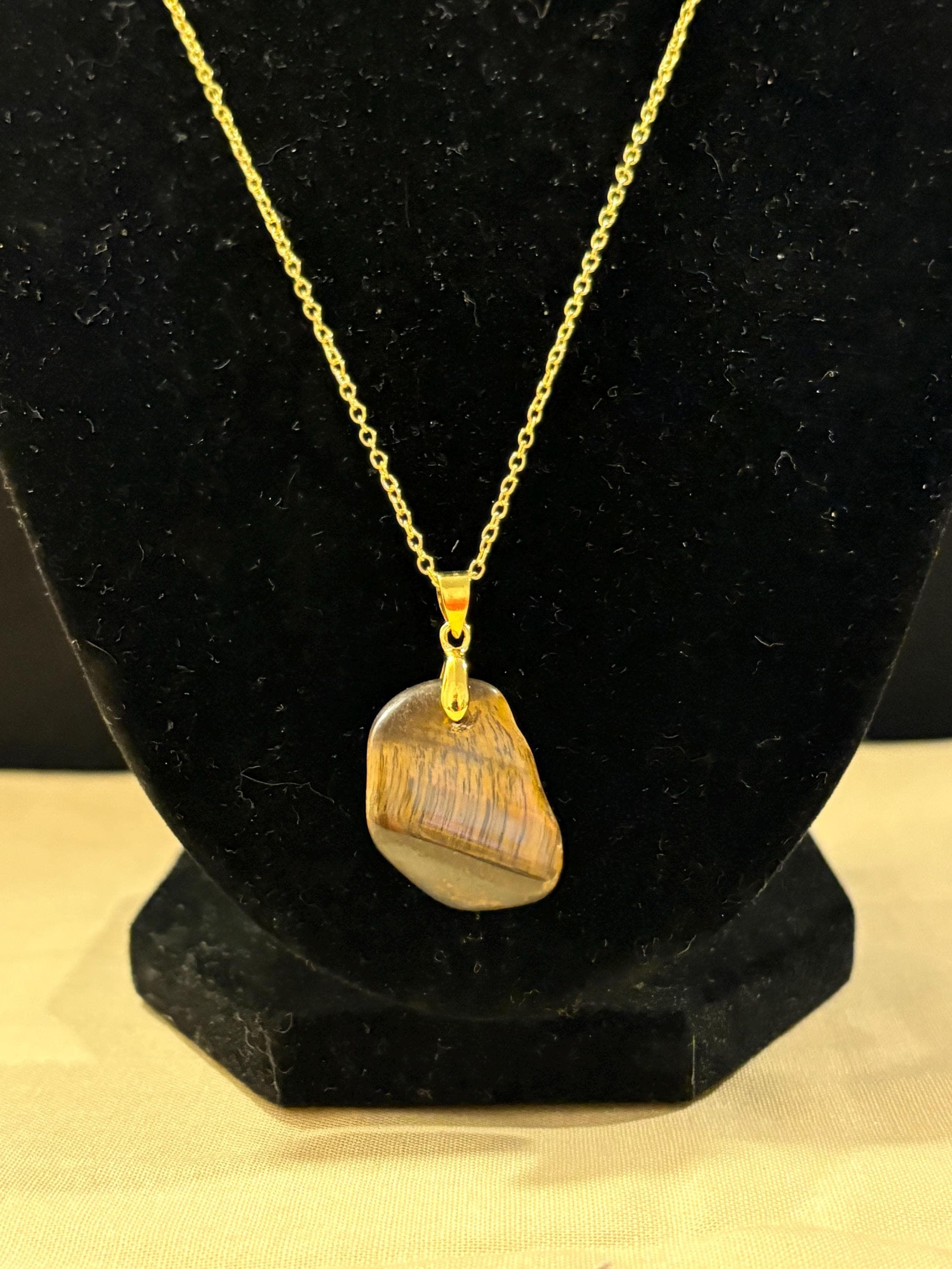Tiger's Eye Pendant Necklace