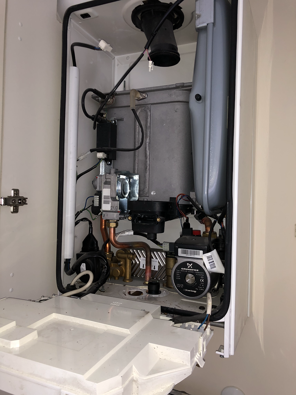 Full strip down service on an Ideal Logic combi boiler in Birkenhead