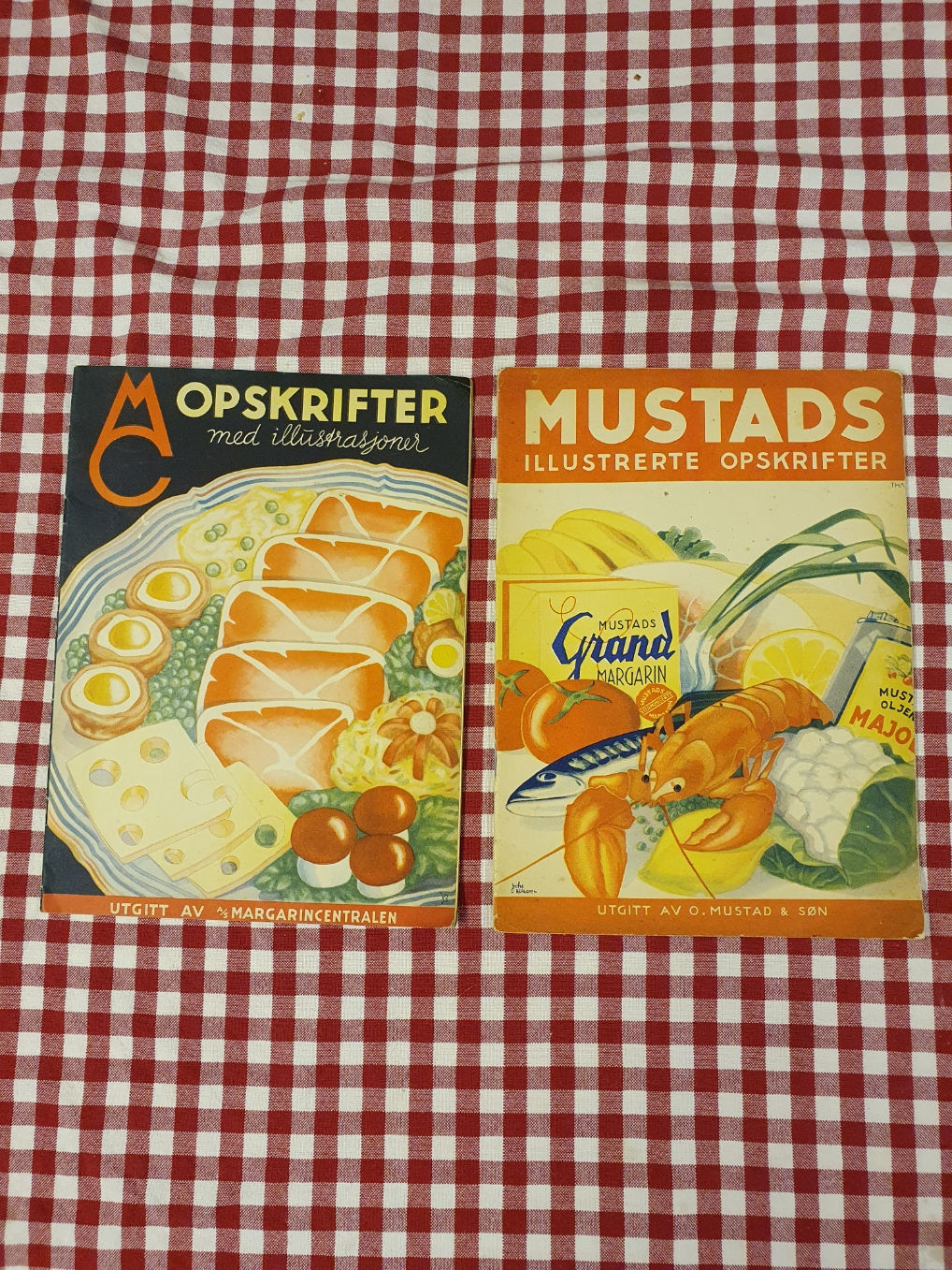 Margarin oppskriftshefter. 2 stk.